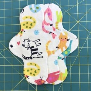 medium cotton pantyliner mama cloth with snaps